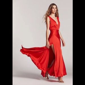 Free People + Fame and Partners Essie Escala Sz 4